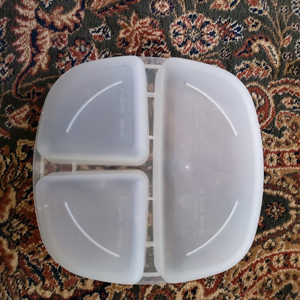 Lot of 5 Food Storage Containers with lids - Various sizes - Picture 14 of 15